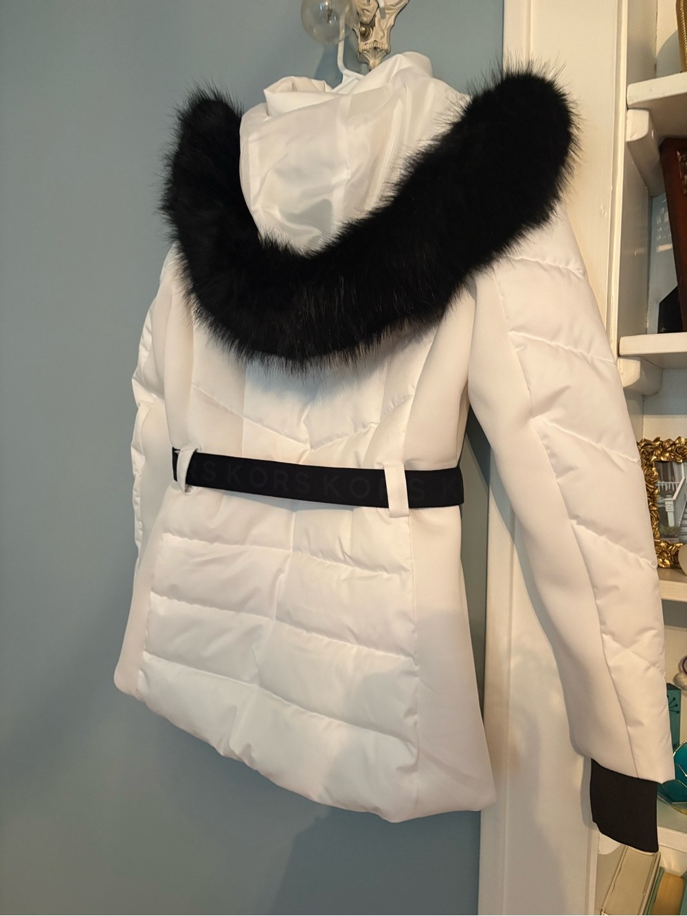 NWT Michael Kors White Belted Puffer Coat with Fur-Trim Hood sz S - Picture 4 of 14